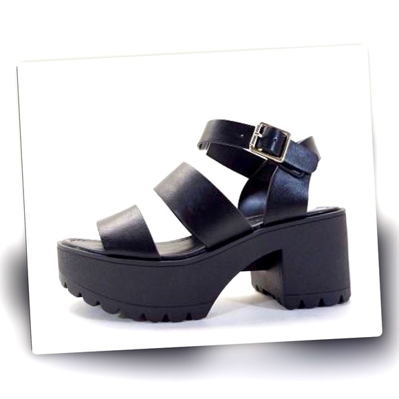 Soda Shoes - Last 1! Soda Account Black Chunky Lug Sole Platform Sandal